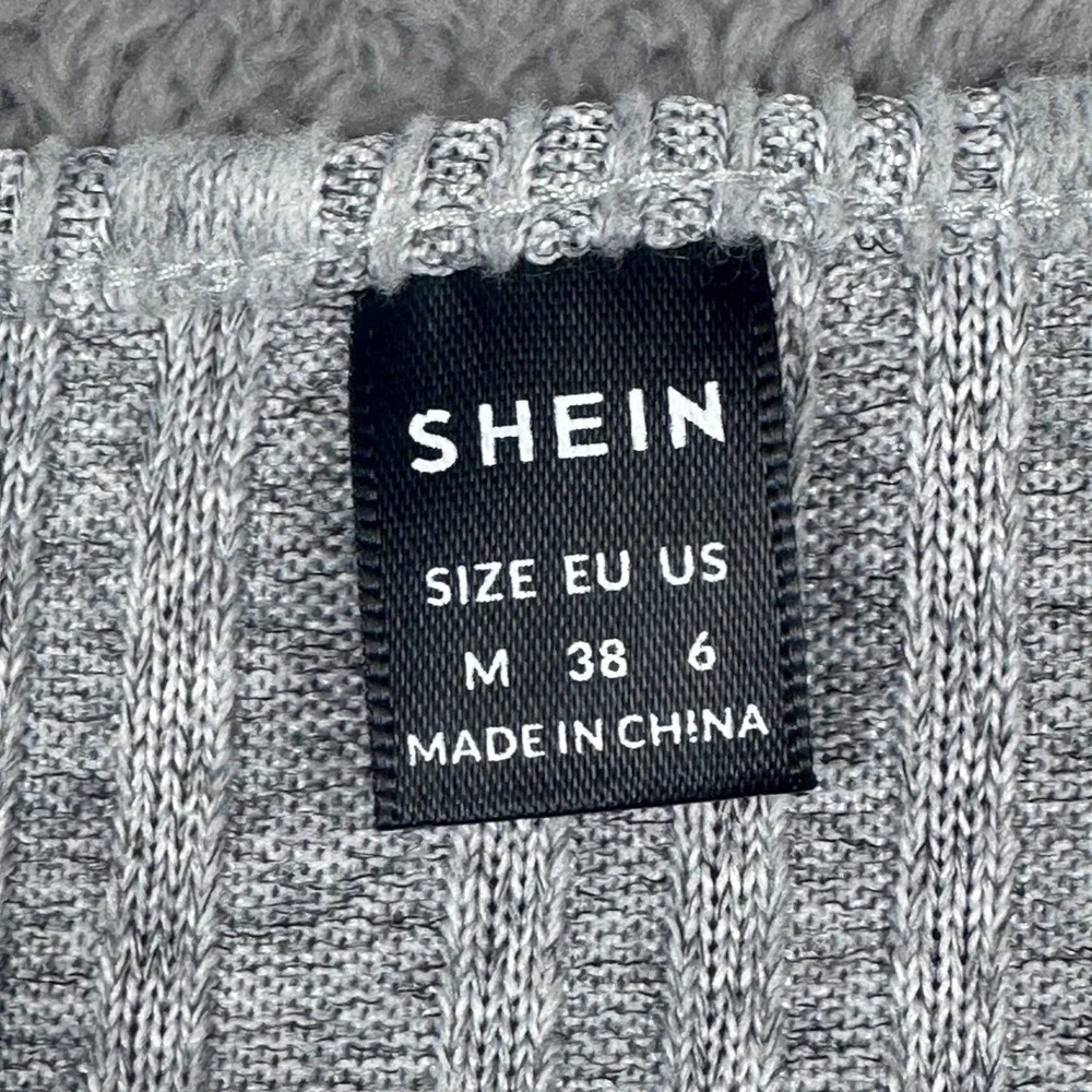 SHEIN Ribbed Knit Crop Top Womens Size M Gray Bell Sleeve Scoop Neck sw220923616